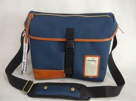 ショルダーバッグ